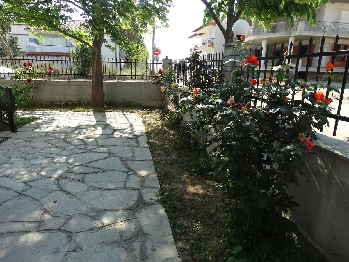 Christakos Apartments Vrasná エクステリア 写真