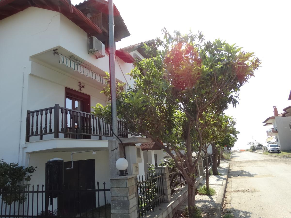 Christakos Apartments Vrasná エクステリア 写真