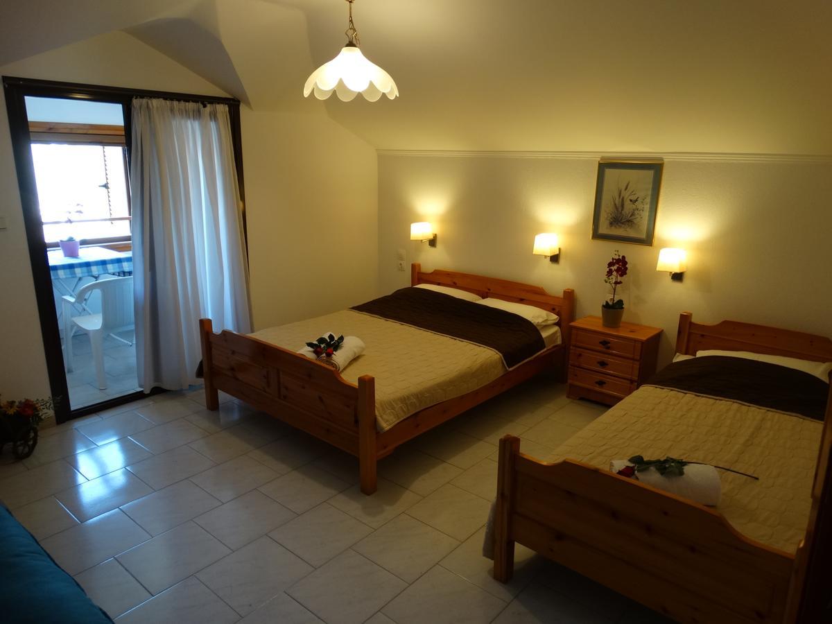 Christakos Apartments Vrasná エクステリア 写真